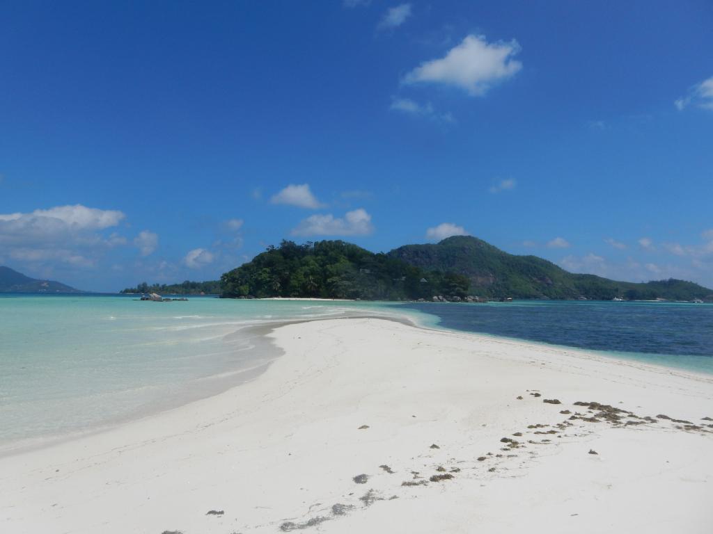 Blick von Long Island auf Round Island