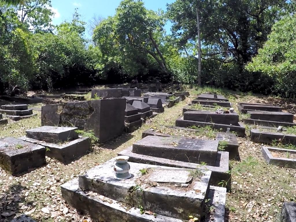 Friedhof auf der Spitze von Cerf Island