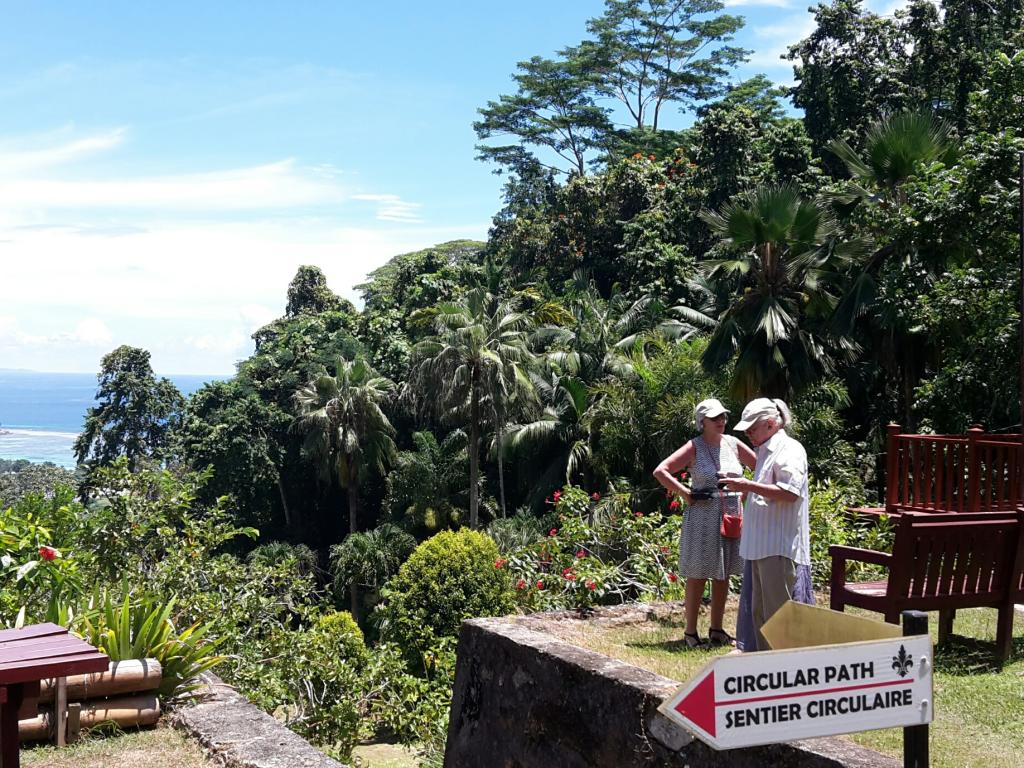 La Jardin Roi (Spice Garden)