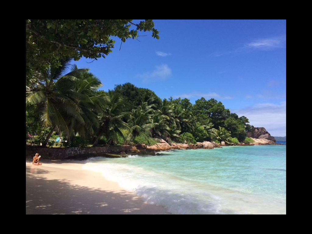 <beach>13|Anse Severe</beach>, La Digue