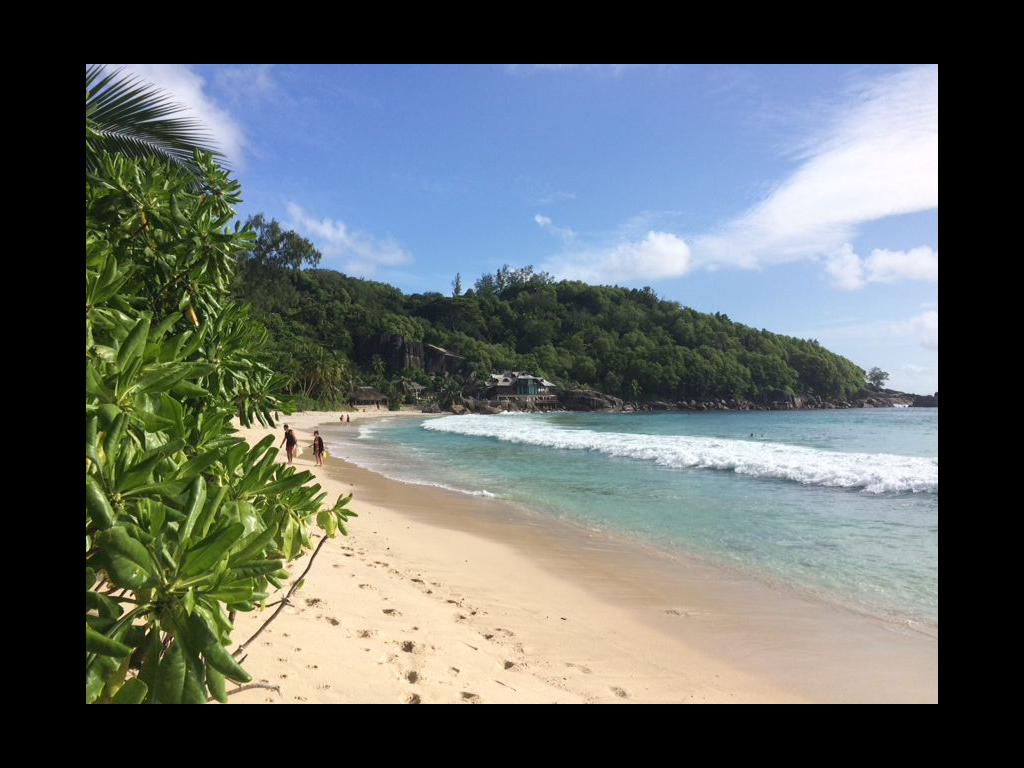 <beach>45|Anse Takamaka</beach> , Mahe