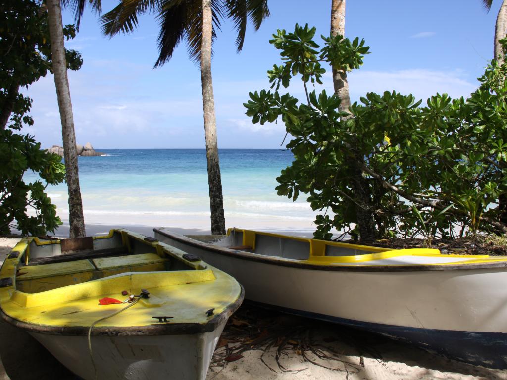 Am Strand Anse Takamaka