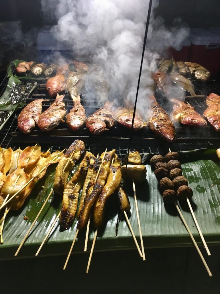 Stands de barbecues à Beau Vallon, Mahé