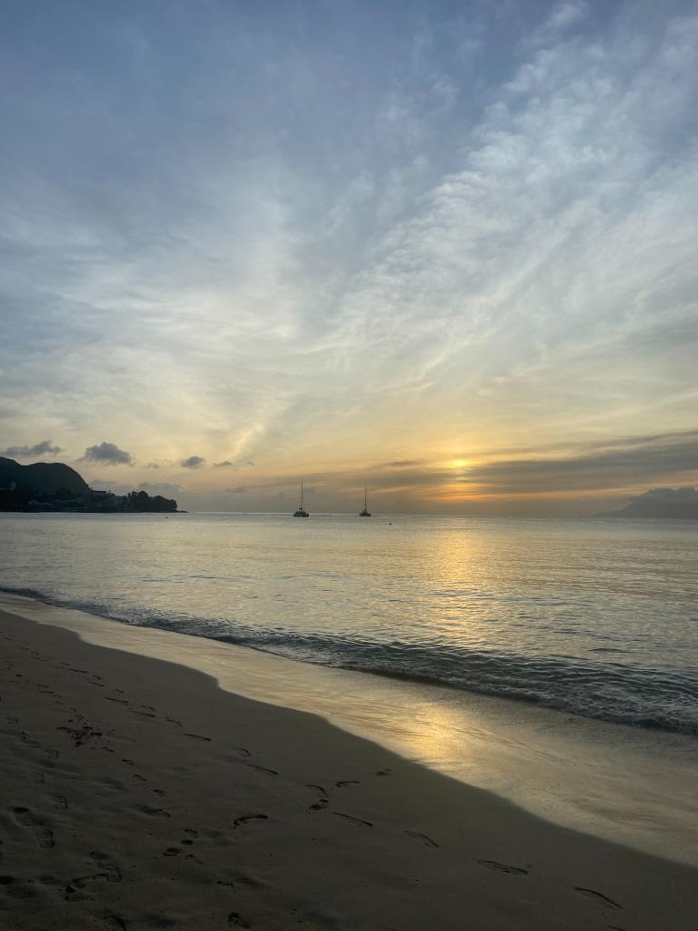 Sonnenuntergang am Beau Vallon