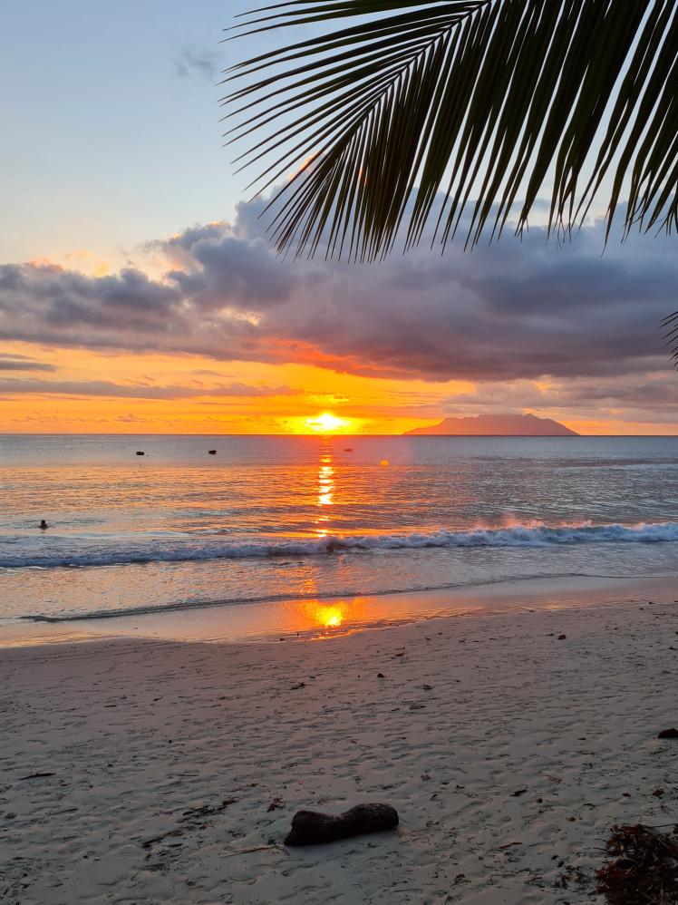 Sonnenuntergang am Beau Vallon