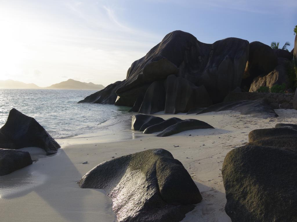 Anse Source d’Argent in der Abenddämmerung