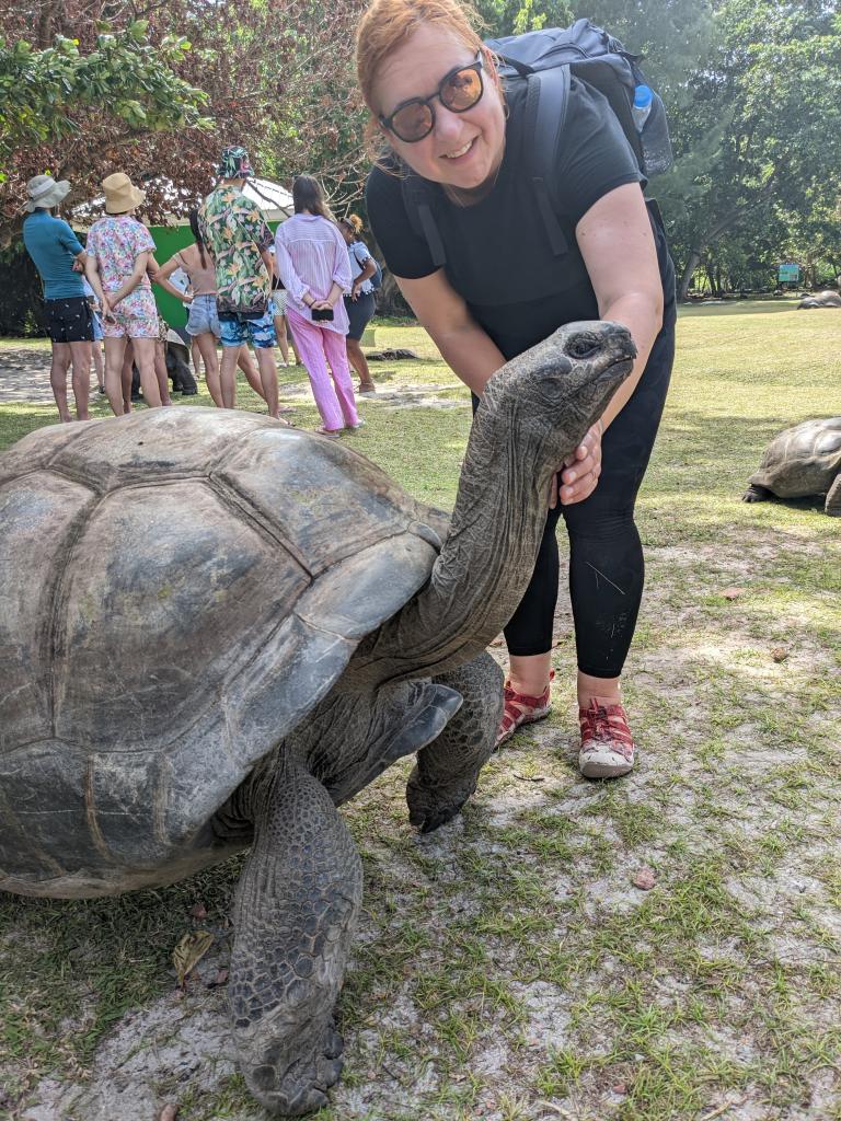 Aldabra-Riesenschildkröte auf Curieuse