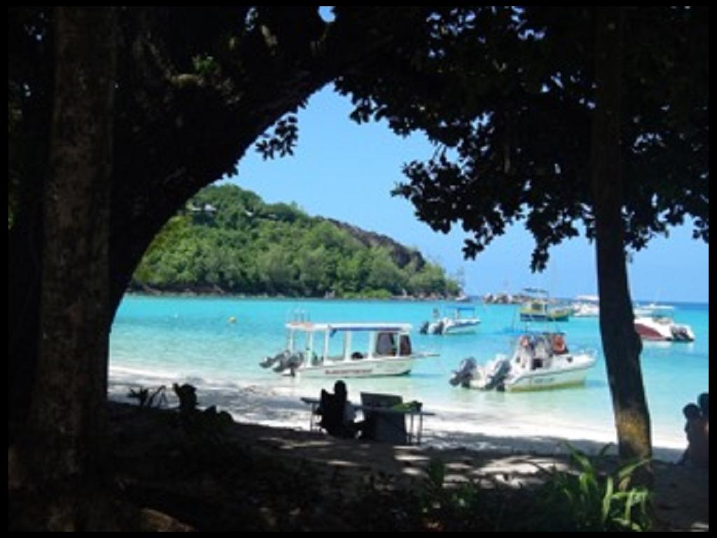 Strand Mahe Constance Ephelia