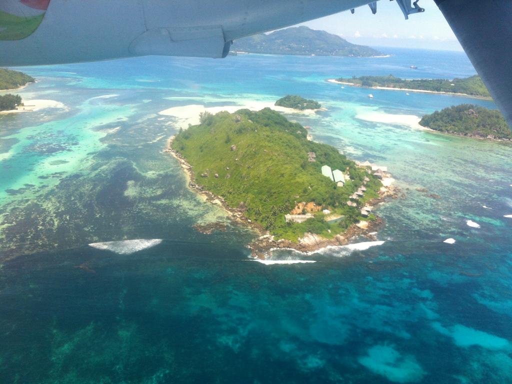 Dal mini aereo verso Mahé