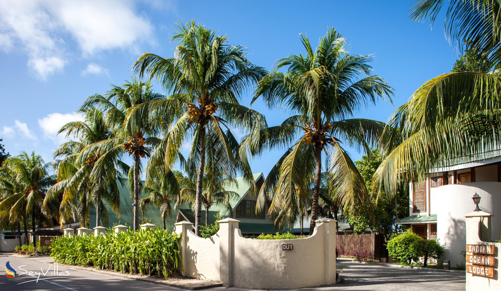 Indian Ocean Lodge Hotel Outdoor Area Praslin Seychelles Photo 9