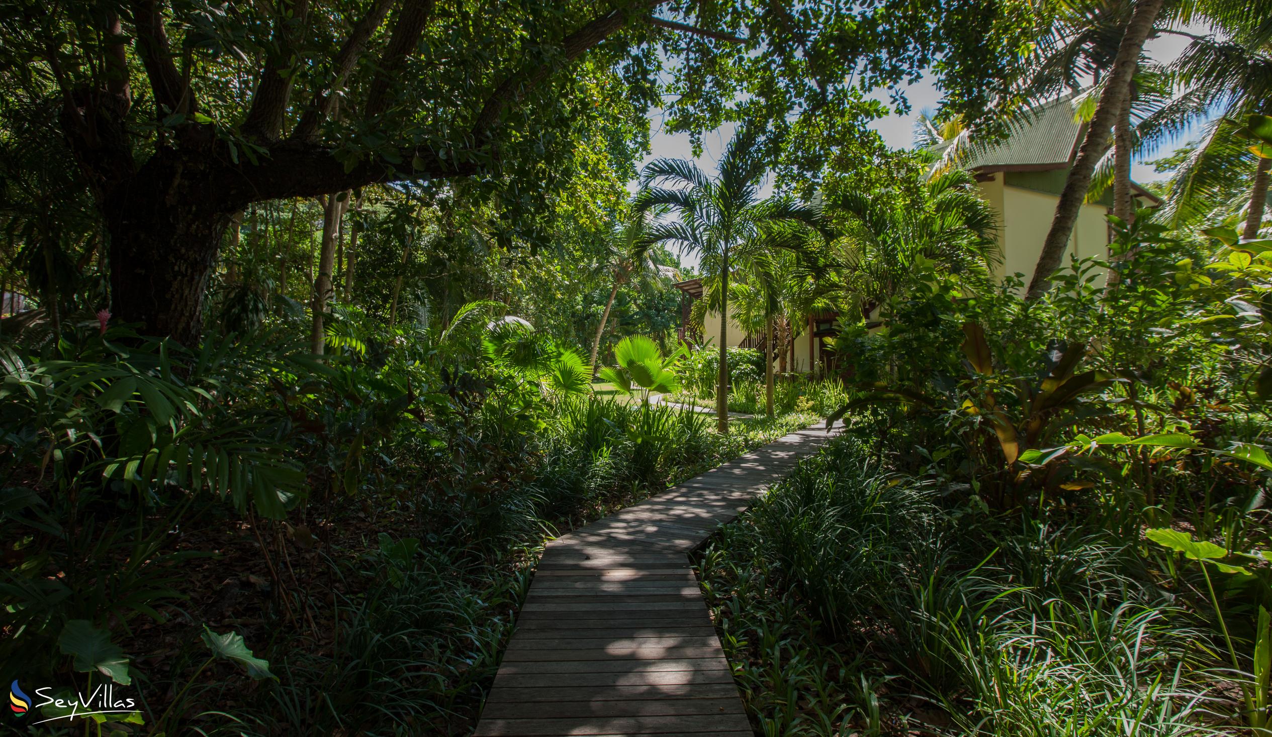 Photo 27: Paradise Sun Hotel - Outdoor area - Praslin (Seychelles)