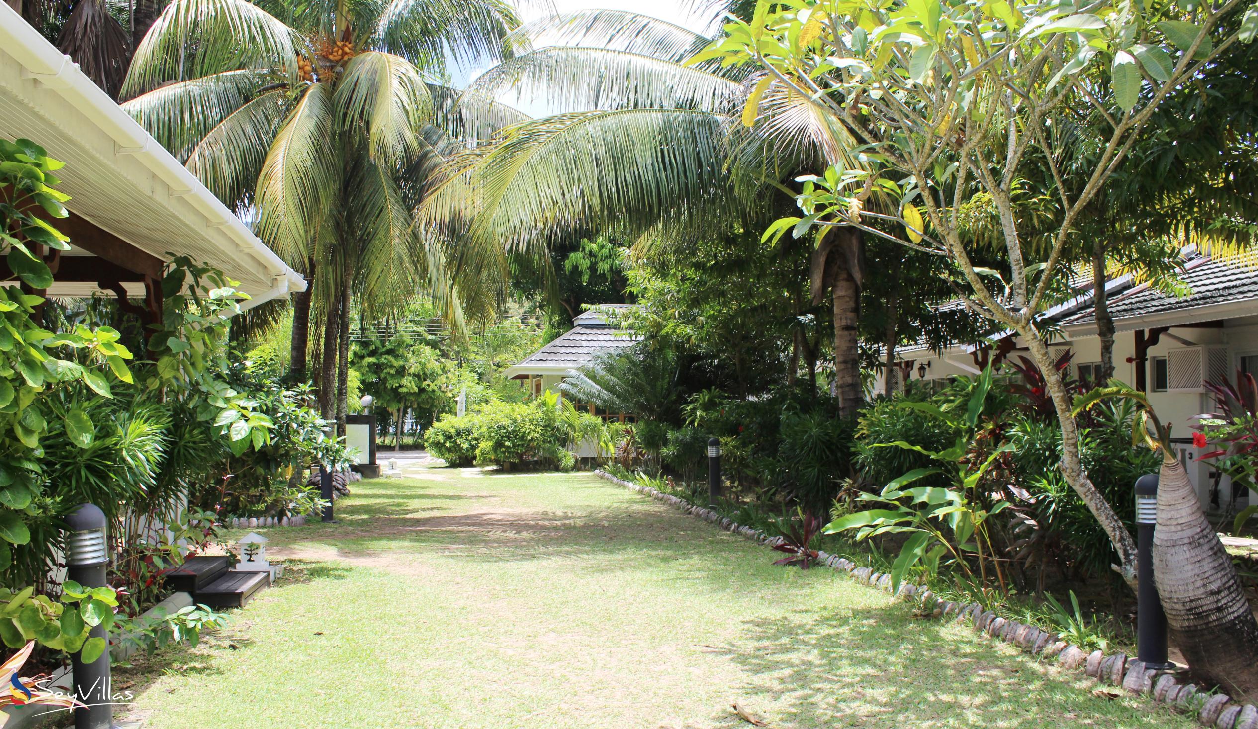 Foto 28: Le Relax Beach Resort - Aussenbereich - Praslin (Seychellen)