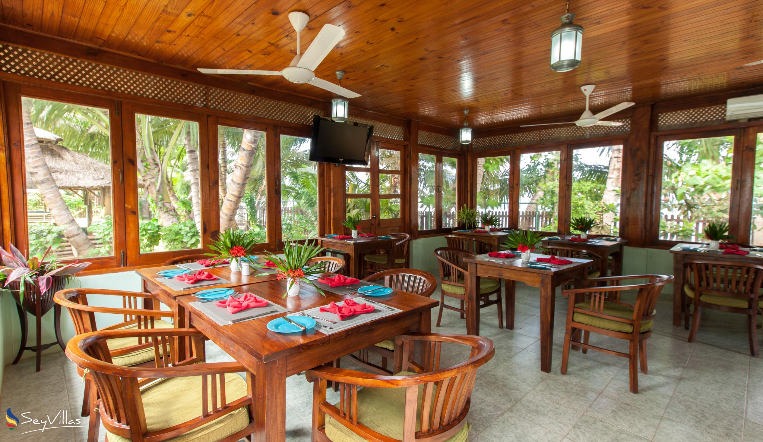 Photo 23: Le Relax Beach Resort - Indoor area - Praslin (Seychelles)