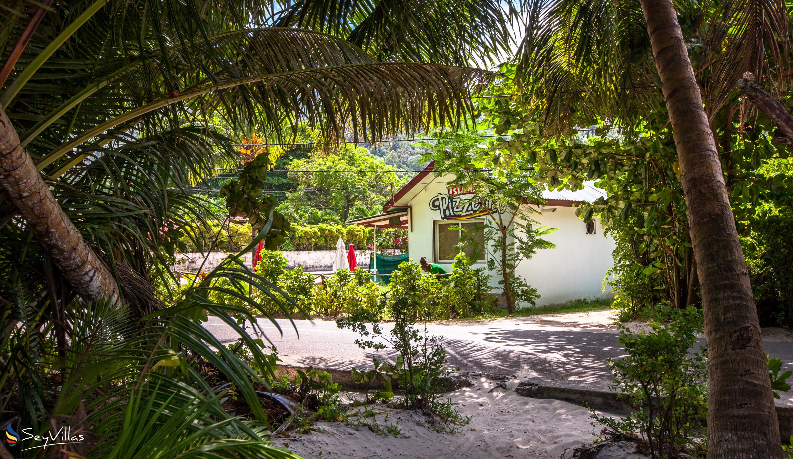 Foto 29: Le Relax Beach Resort - Aussenbereich - Praslin (Seychellen)