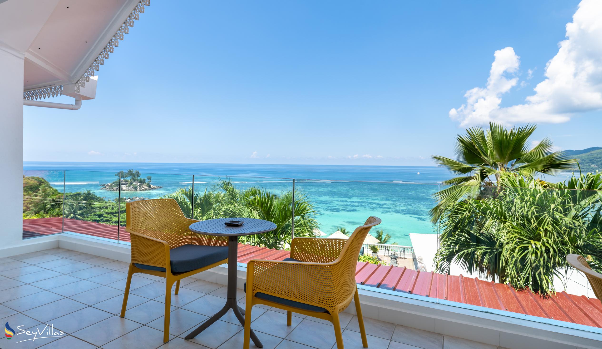 le-relax-hotel-restaurant-hotel-outdoor-area-mah-seychelles