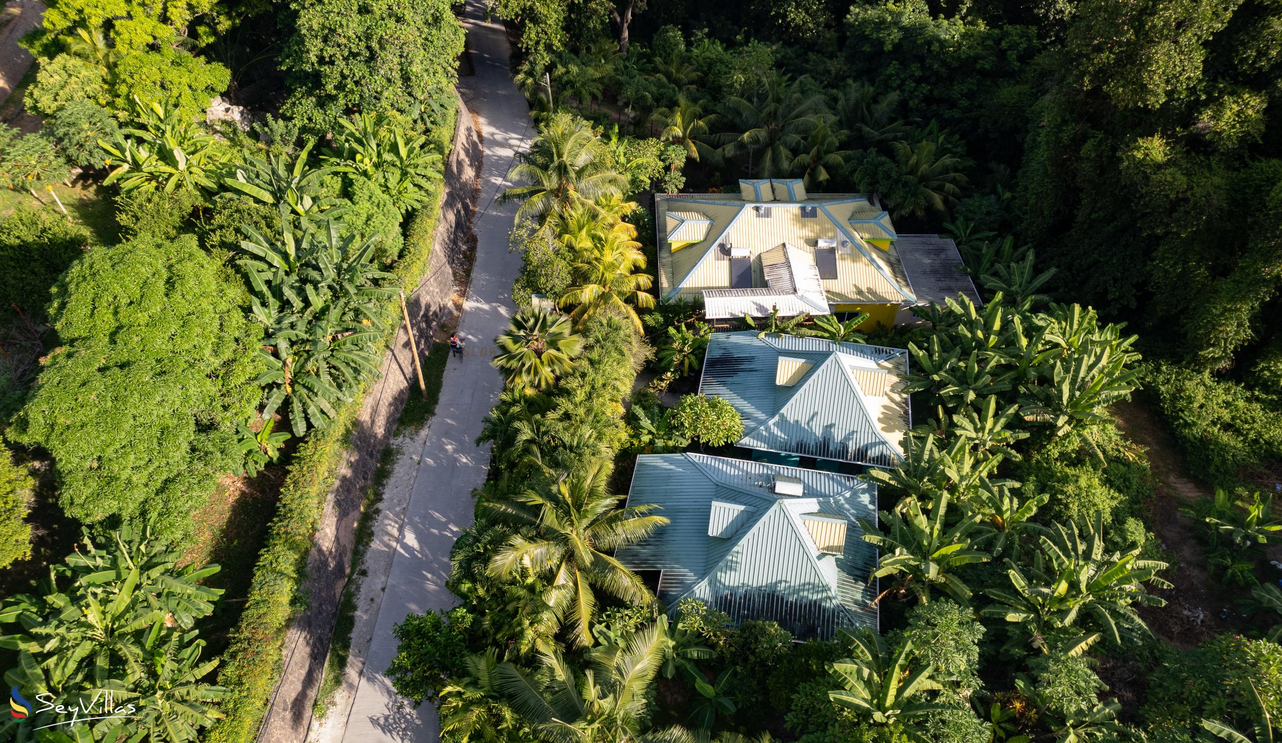 Photo 103: O'Soleil Chalets - Outdoor area - La Digue (Seychelles)