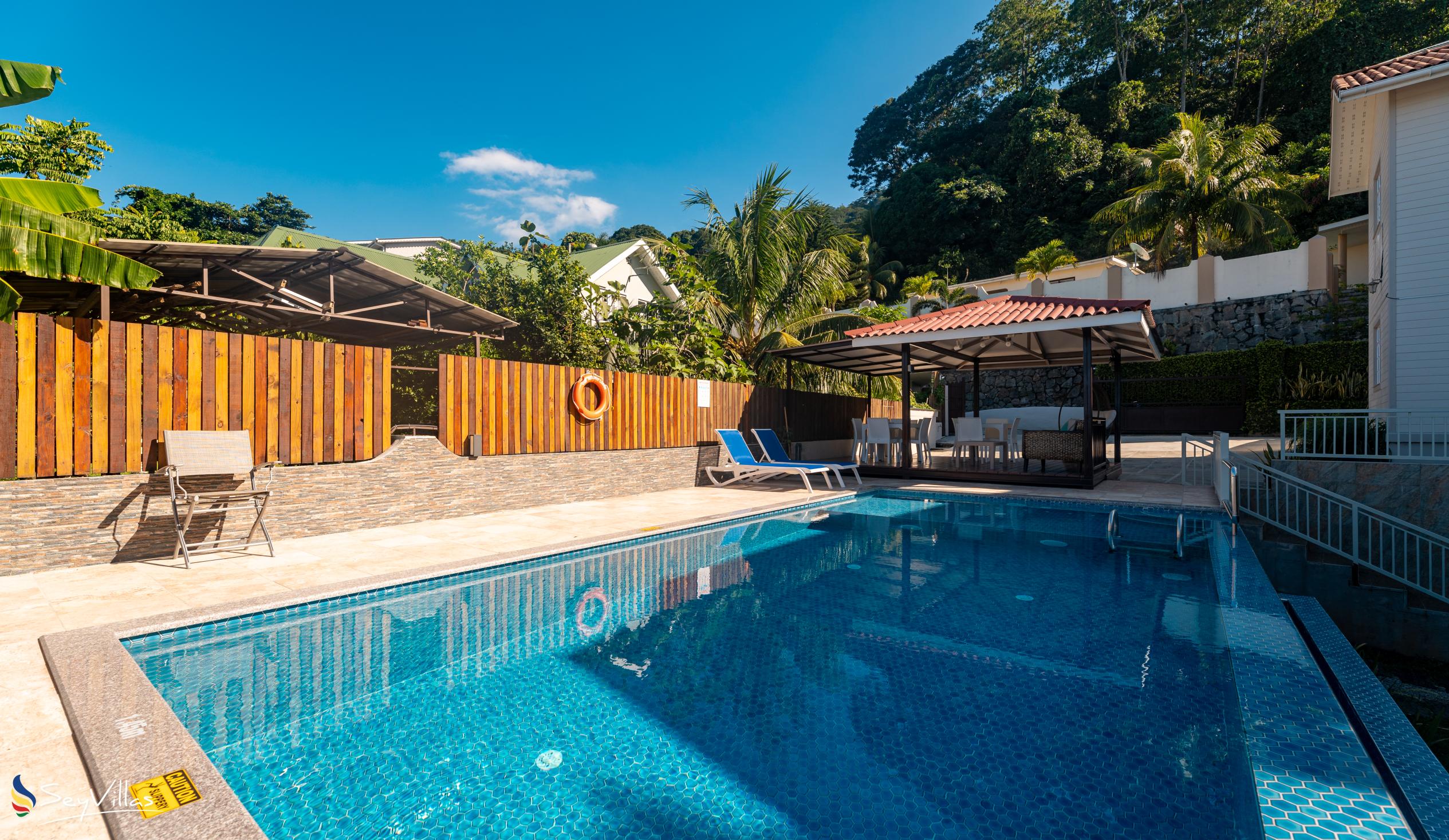 Photo 16: The Runway Lodge - Outdoor area - Mahé (Seychelles)