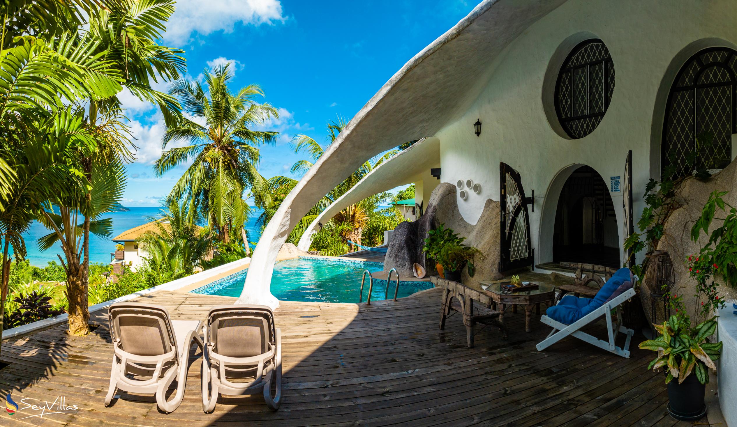 Photo 1: Brown Sugar Lodge - Outdoor area - Mahé (Seychelles)