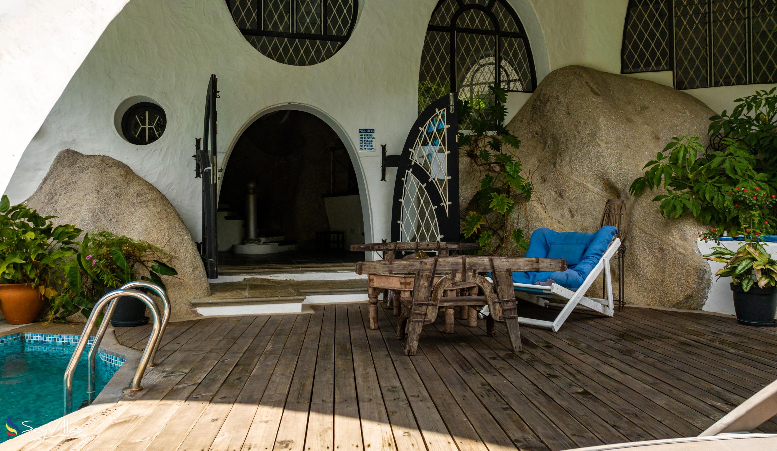 Photo 7: Brown Sugar Lodge - Outdoor area - Mahé (Seychelles)