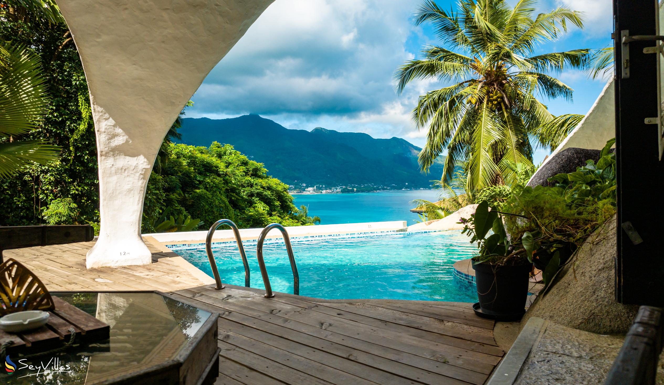 Photo 3: Brown Sugar Lodge - Outdoor area - Mahé (Seychelles)