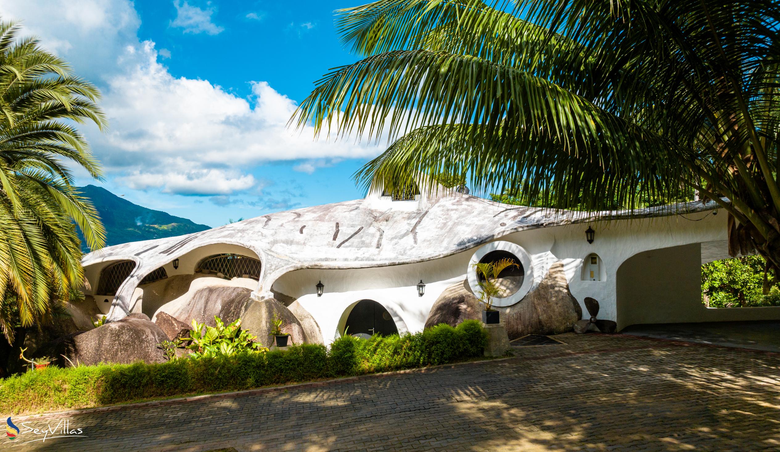 Photo 11: Brown Sugar Lodge - Outdoor area - Mahé (Seychelles)