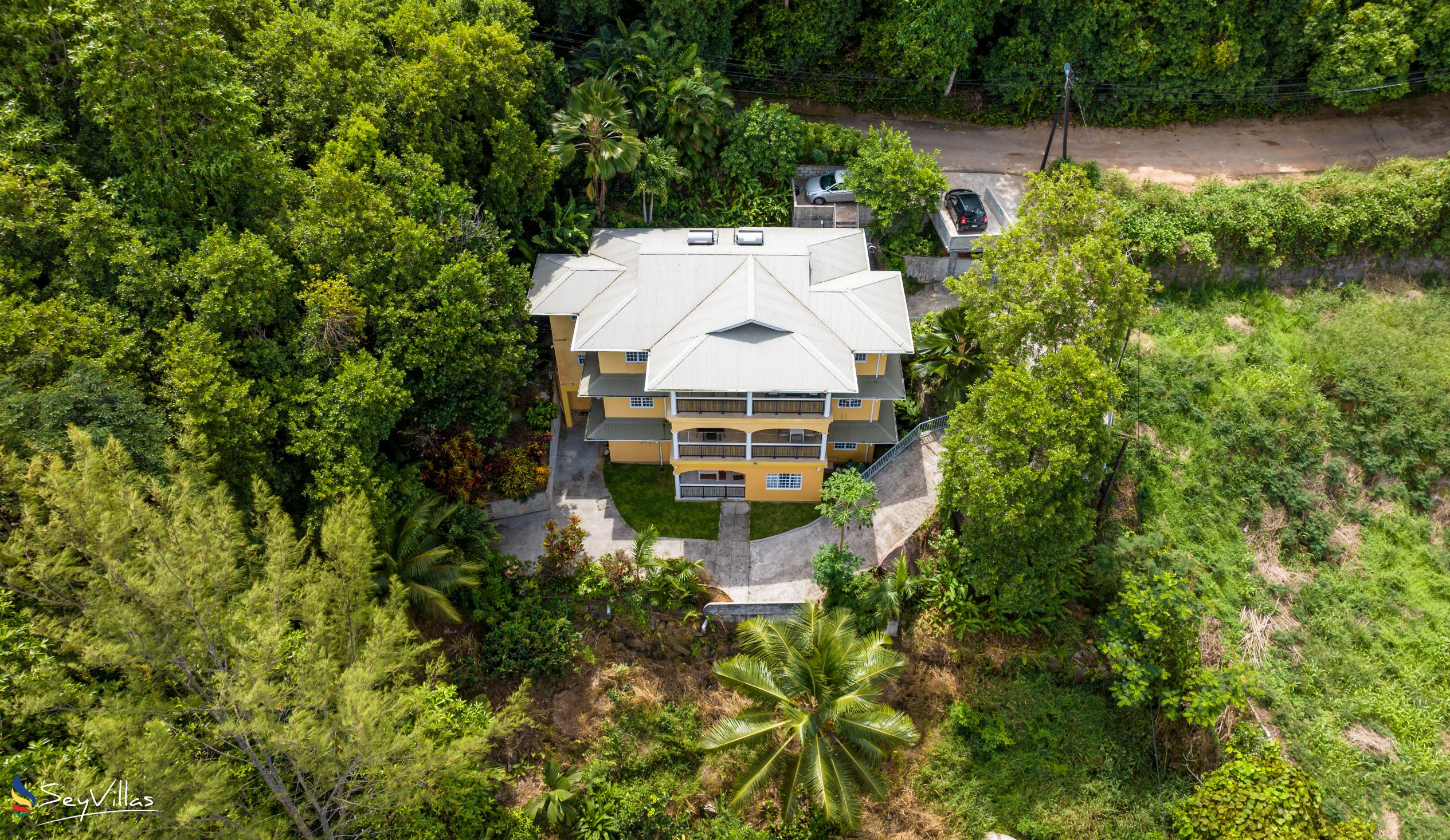 Photo 3: Anse Royale Bay View Apartments - Outdoor area - Mahé (Seychelles)