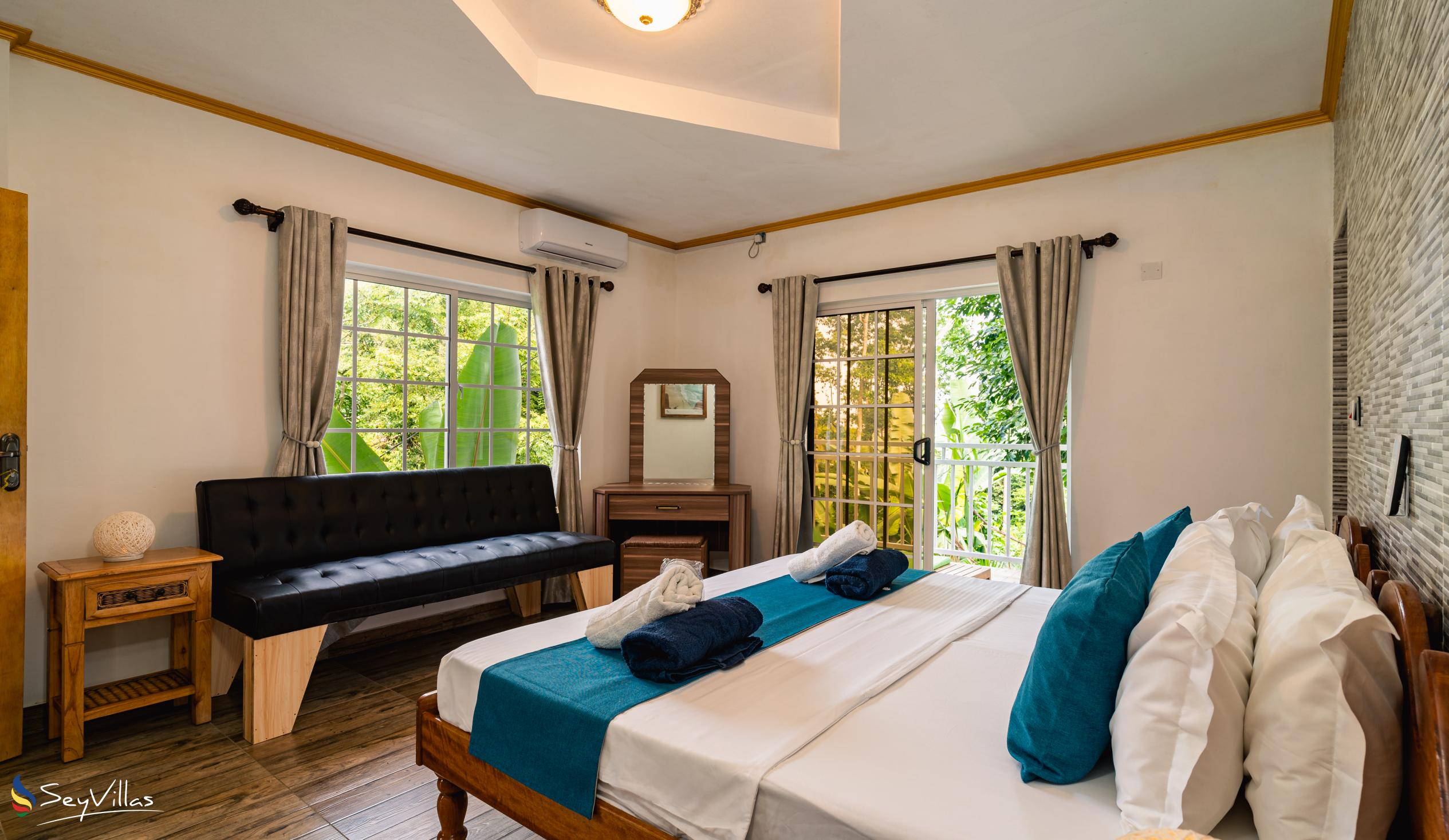 Photo 67: Paradise Breeze Apartments - 2-Bedroom Apartment - Mahé (Seychelles)