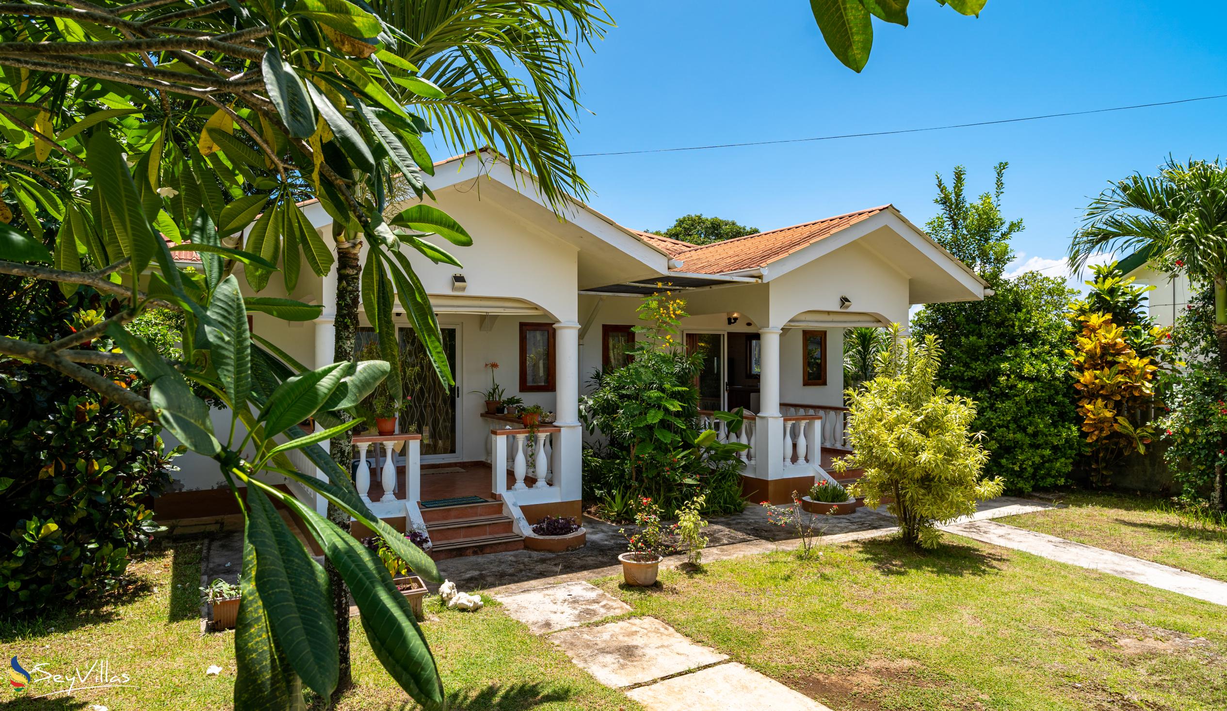 Foto 7: Lazy Hill Bungalows - Esterno - Mahé (Seychelles)