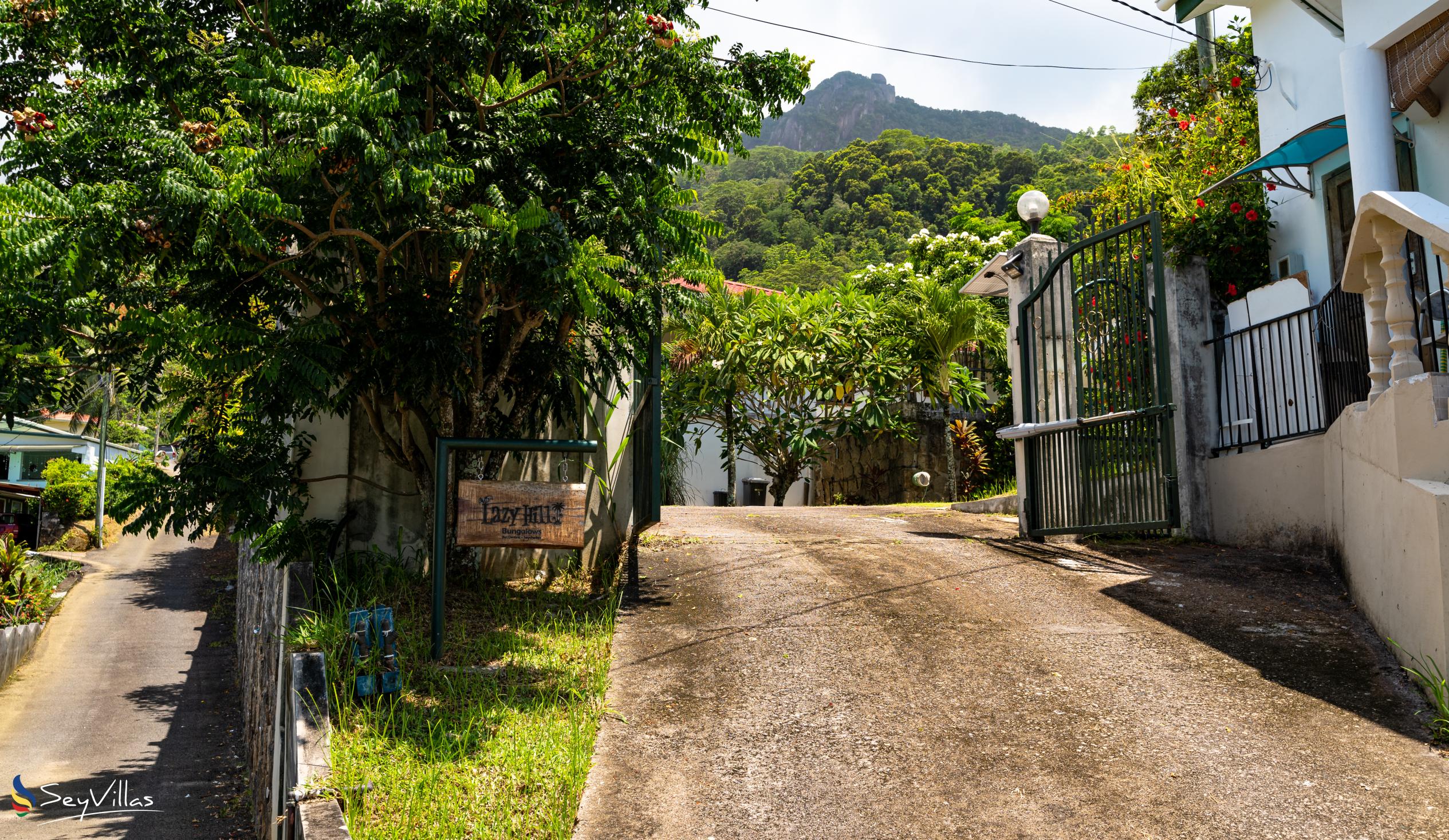 Foto 15: Lazy Hill Bungalows - Aussenbereich - Mahé (Seychellen)