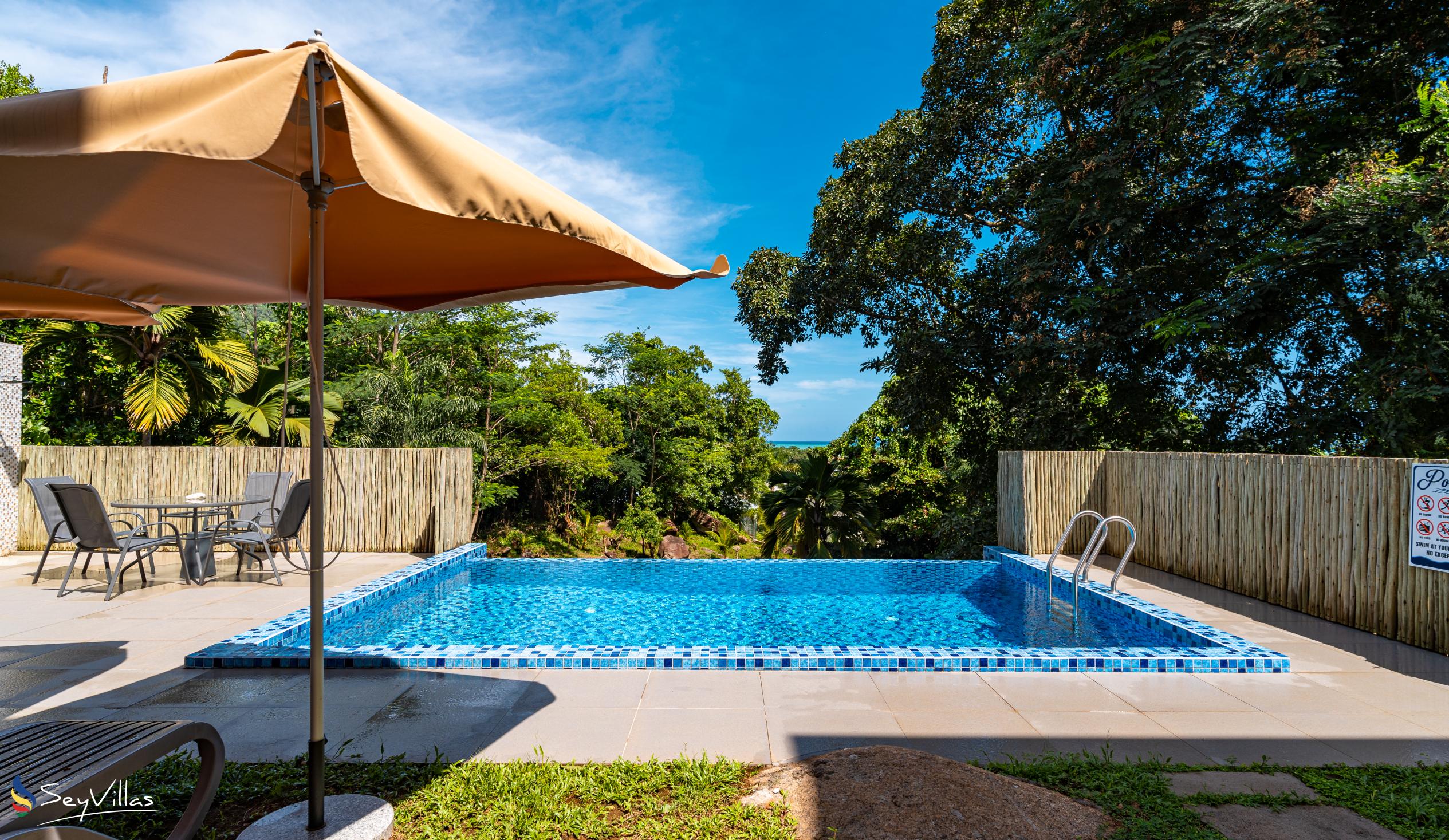 Photo 3: Riverside Retreat (Seychelles) - Outdoor area - Mahé (Seychelles)