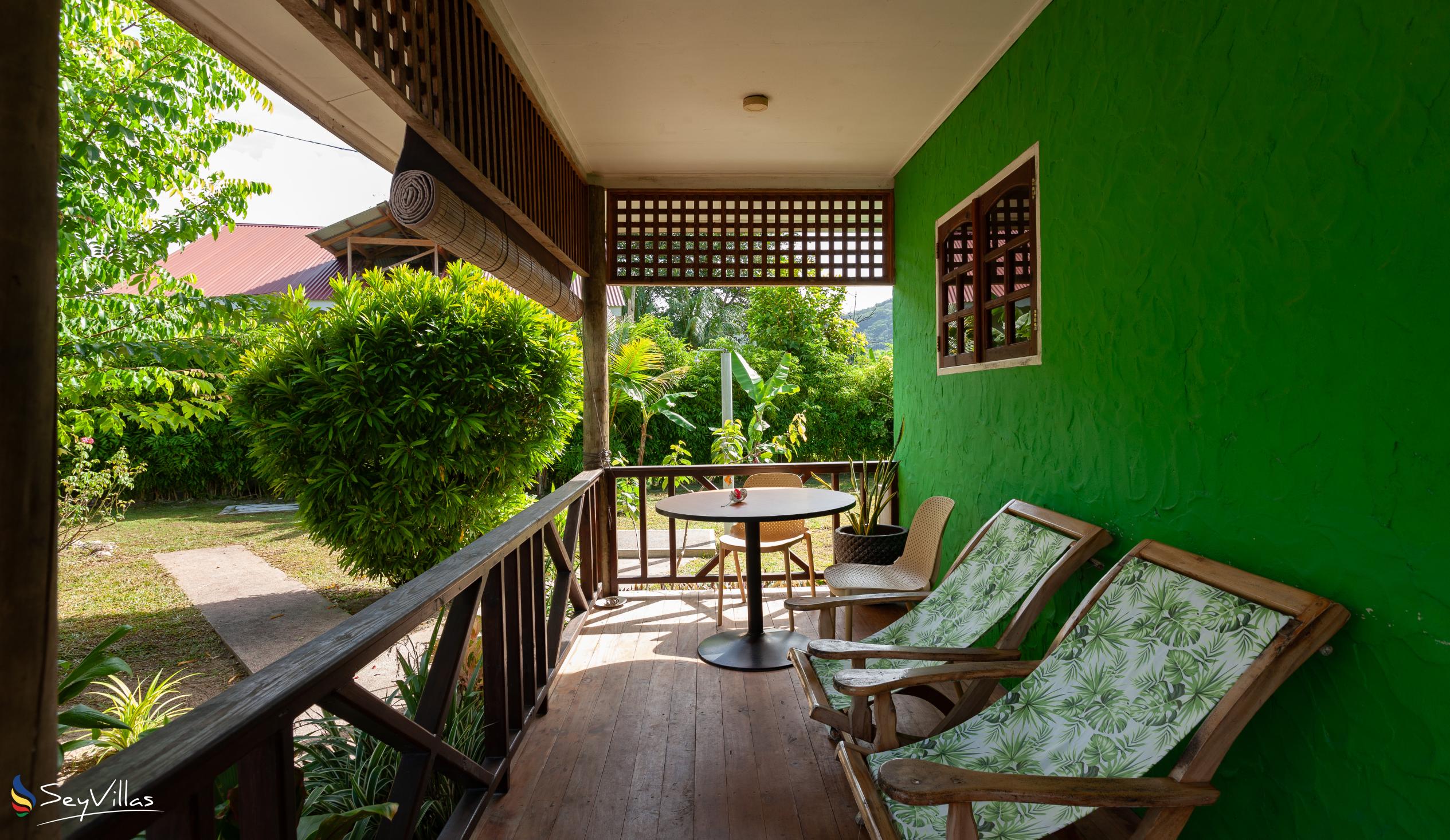 Photo 3: Fern Lodge Self Catering - Outdoor area - La Digue (Seychelles)