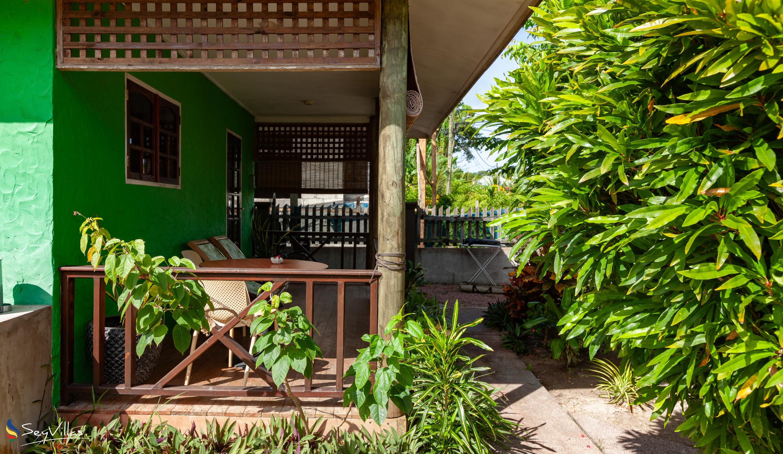 Photo 4: Fern Lodge Self Catering - Outdoor area - La Digue (Seychelles)