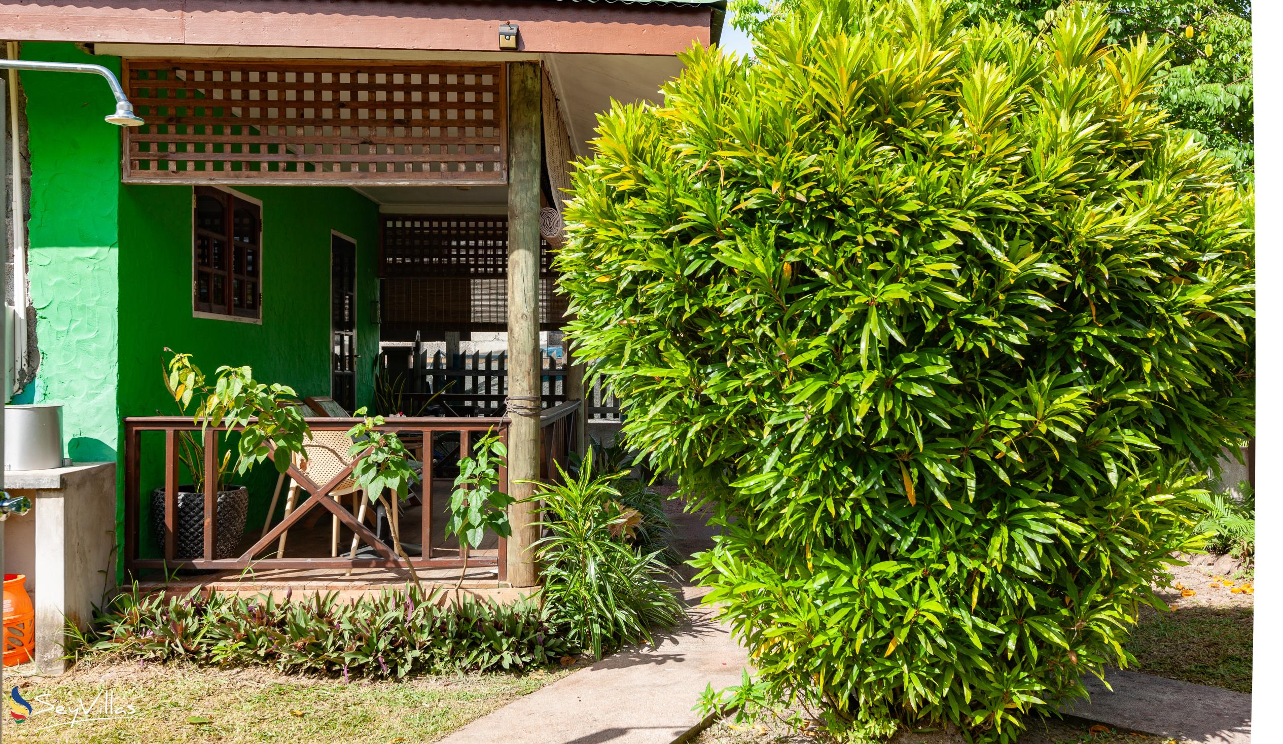 Photo 5: Fern Lodge Self Catering - Outdoor area - La Digue (Seychelles)