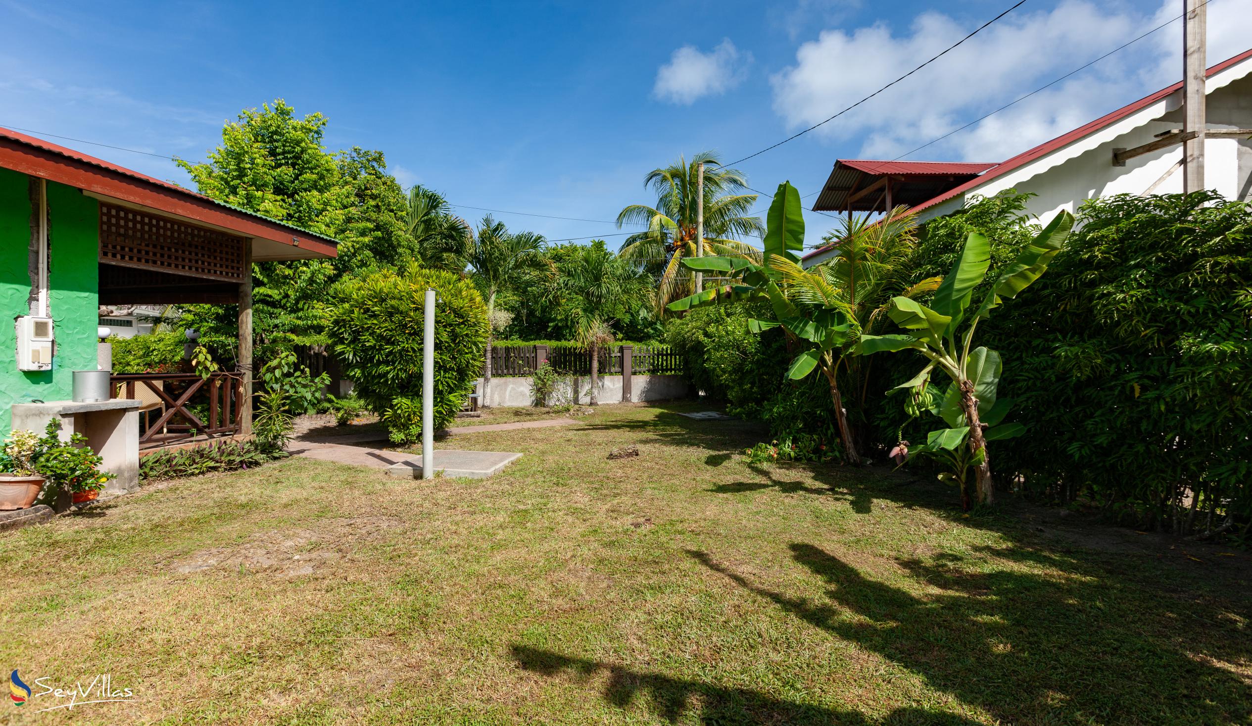 Photo 7: Fern Lodge Self Catering - Outdoor area - La Digue (Seychelles)