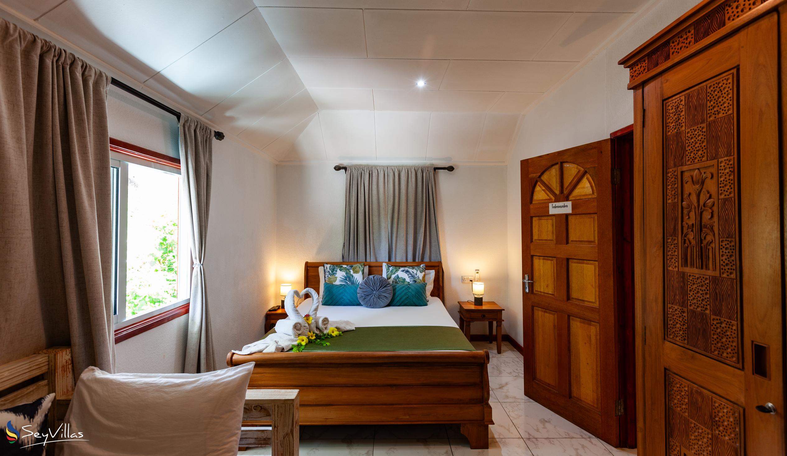 Photo 24: Lucy's Guesthouse - Family room (upper floor) - La Digue (Seychelles)