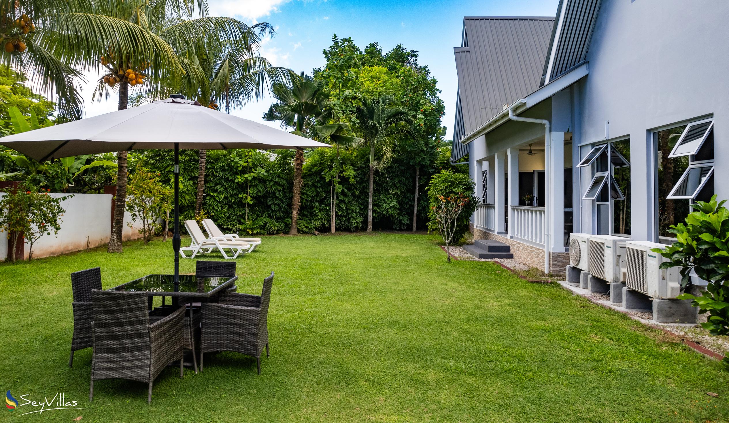 Photo 12: Island Charm of Praslin - Outdoor area - Praslin (Seychelles)