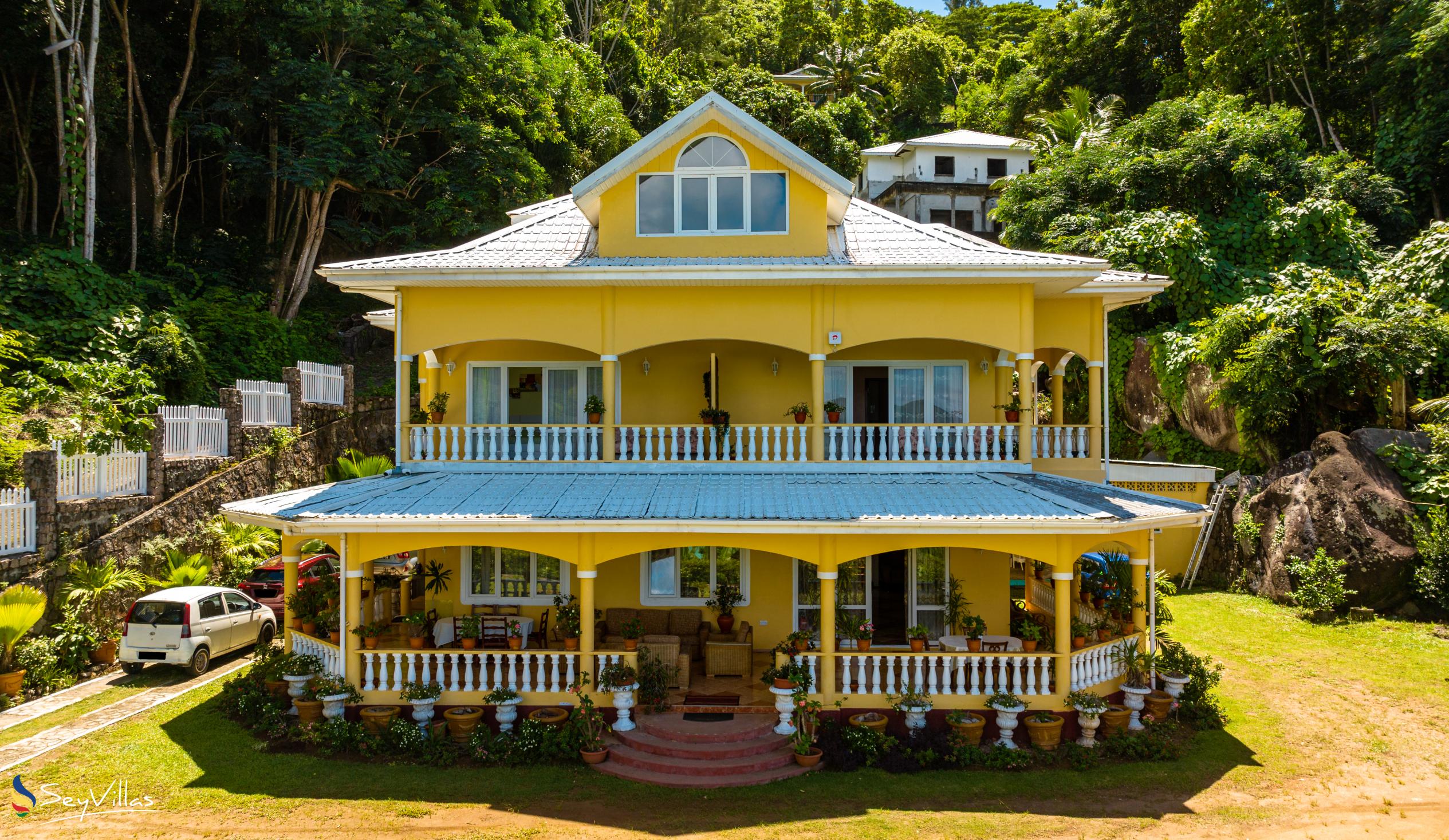 Photo 3: SeyBreeze Villa Guest House - Outdoor area - Mahé (Seychelles)