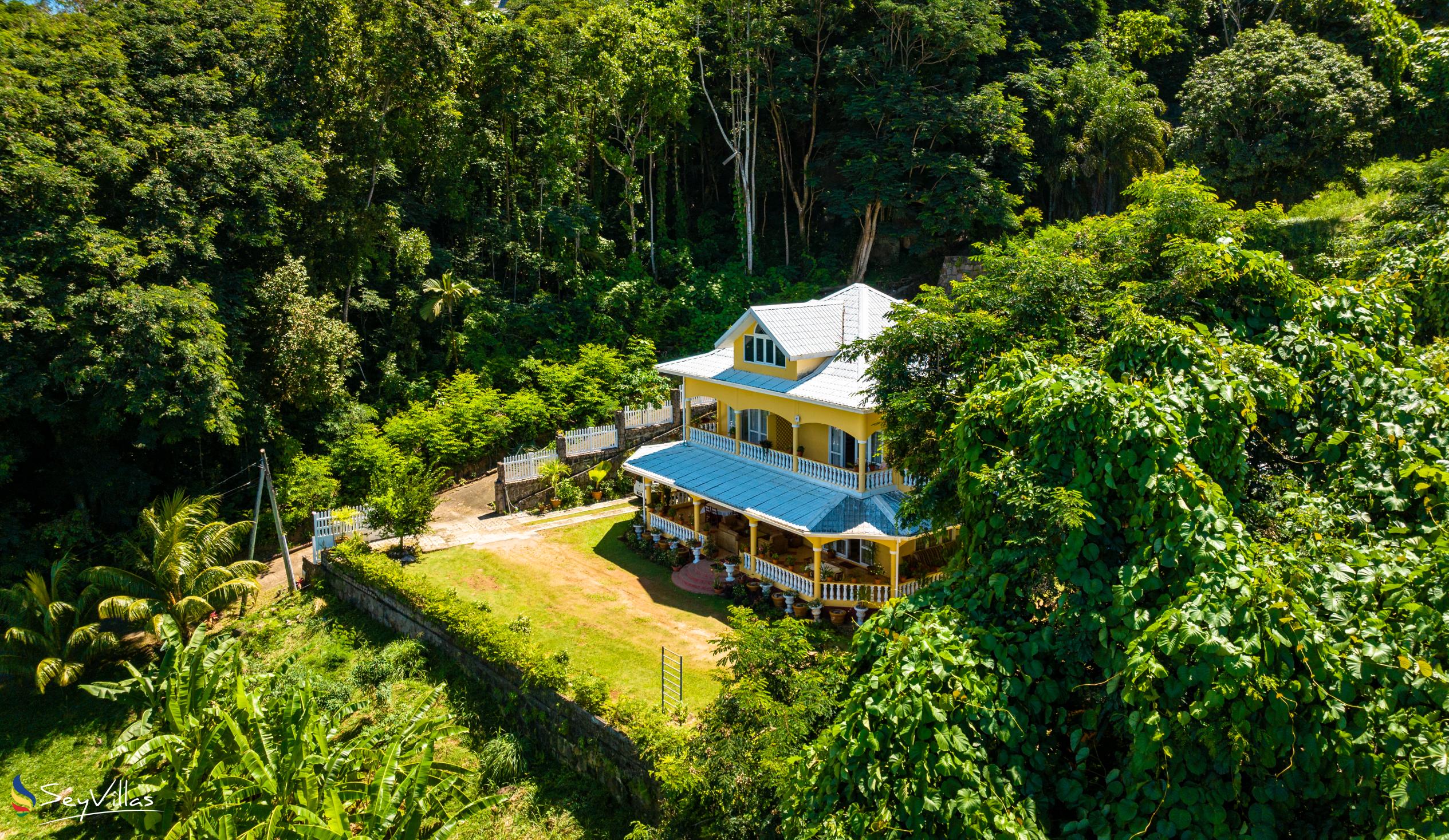 Foto 8: SeyBreeze Villa Guest House - Aussenbereich - Mahé (Seychellen)