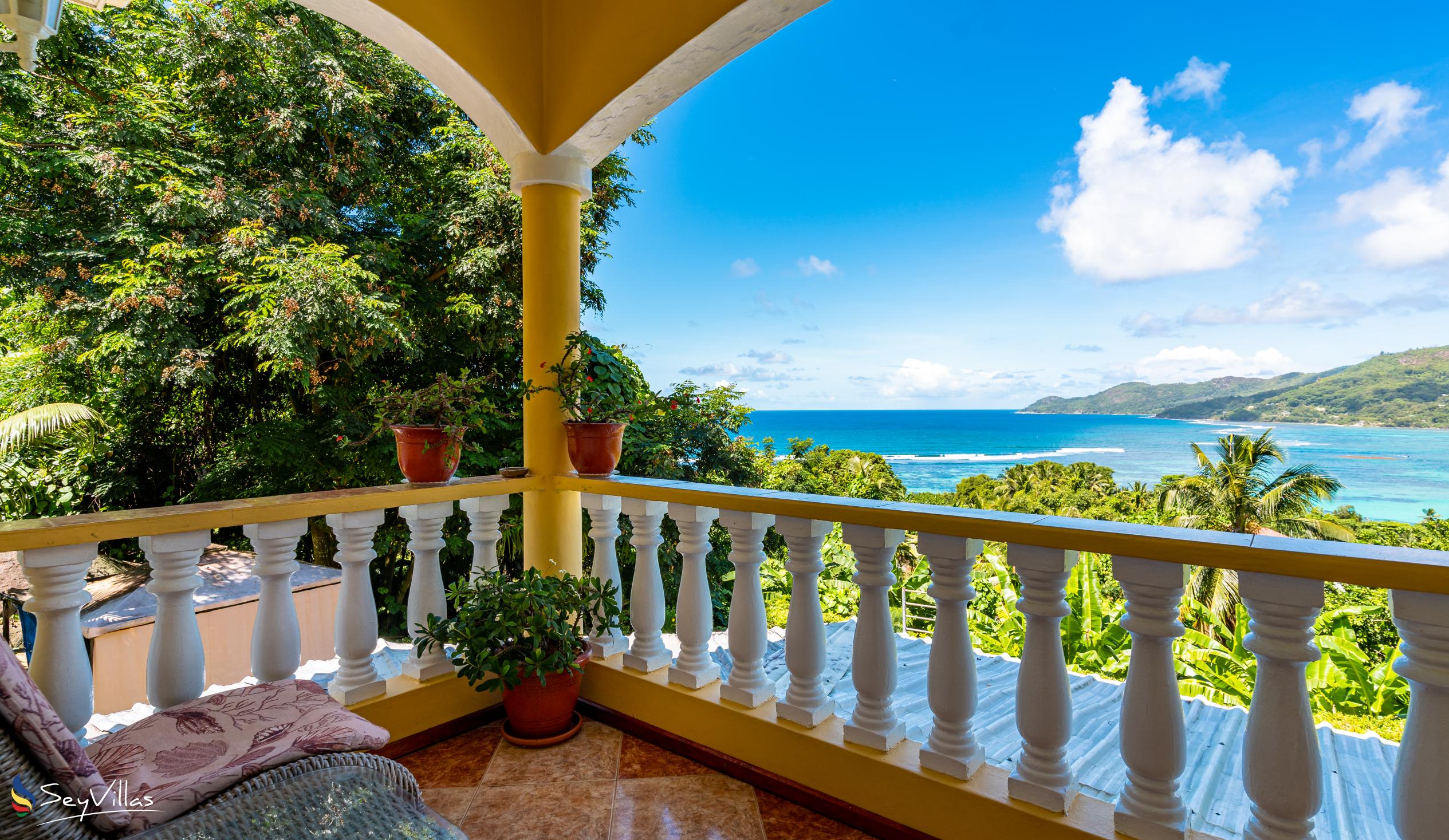 Photo 43: SeyBreeze Villa Guest House - Deluxe double room with balcony and sea view - Mahé (Seychelles)