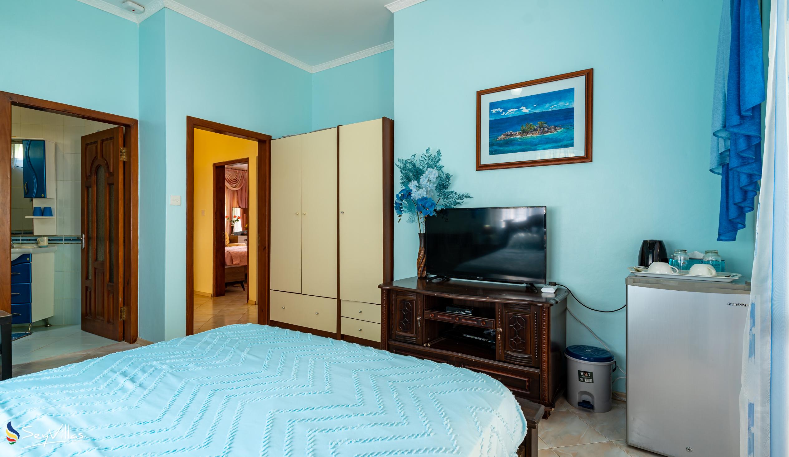 Foto 68: SeyBreeze Villa Guest House - Chambre double avec balcon - Mahé (Seychelles)