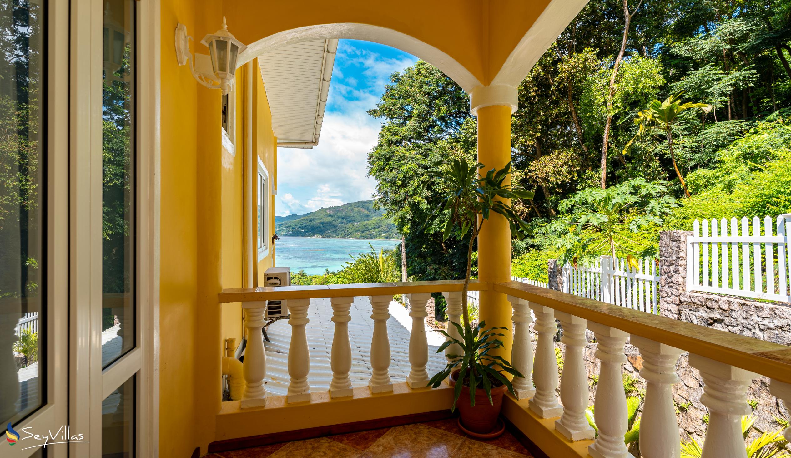 Foto 54: SeyBreeze Villa Guest House - Camera doppia con balcone - Mahé (Seychelles)