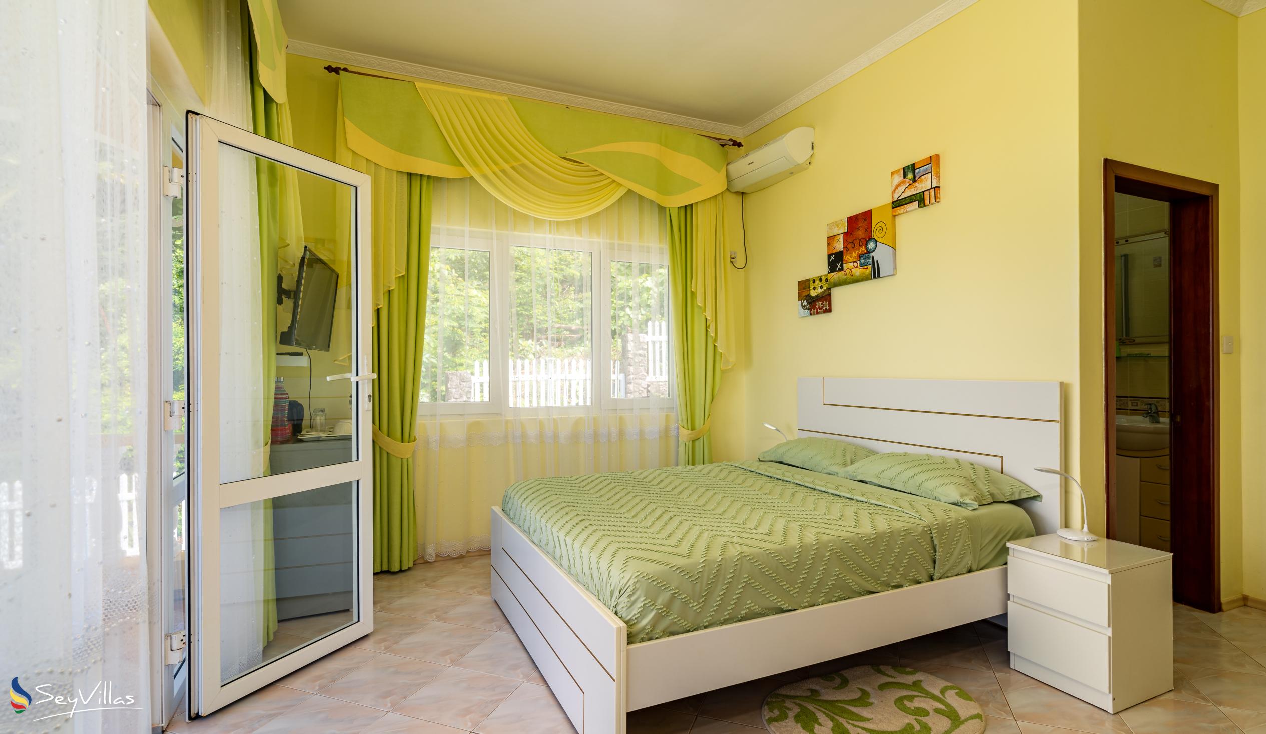 Photo 64: SeyBreeze Villa Guest House - Double room with balcony and sea view - Mahé (Seychelles)