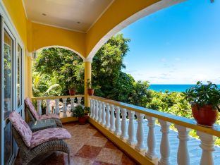 Chambre double deluxe avec balcon et vue sur mer