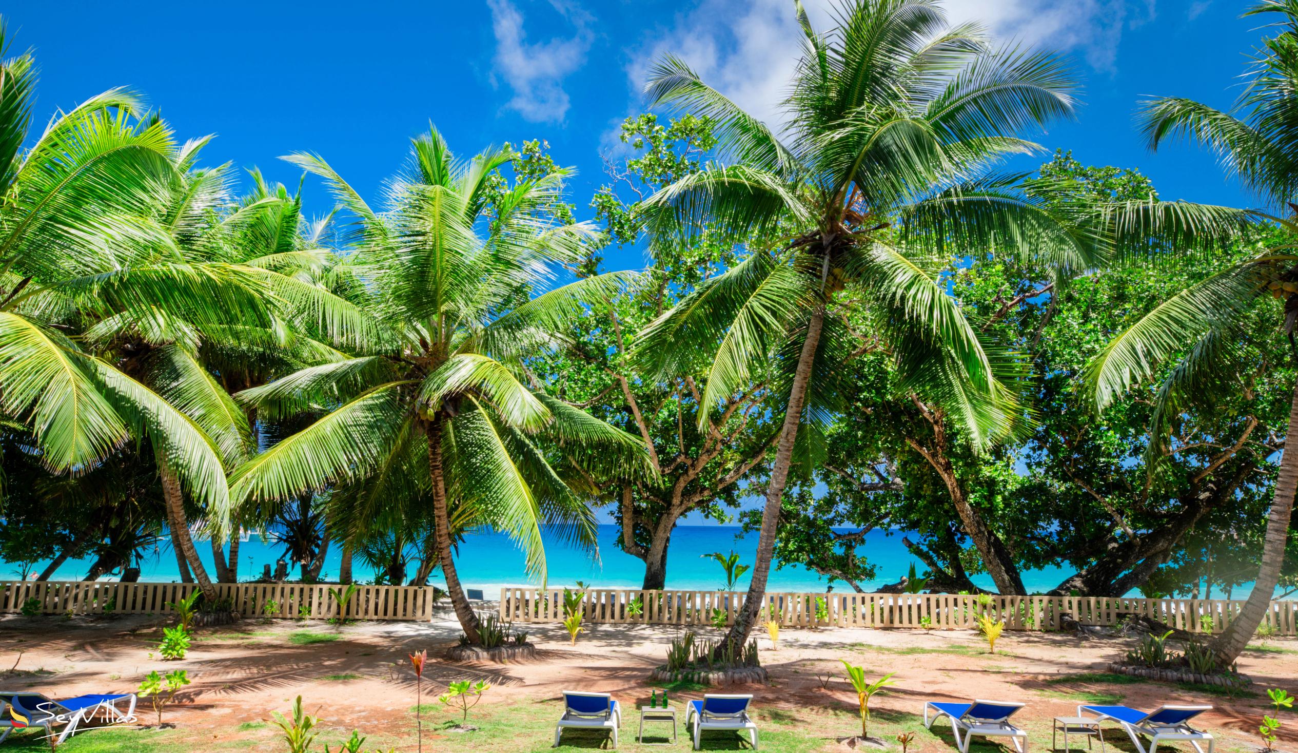 Foto 12: Lazio Beach Residence - Aussenbereich - Praslin (Seychellen)