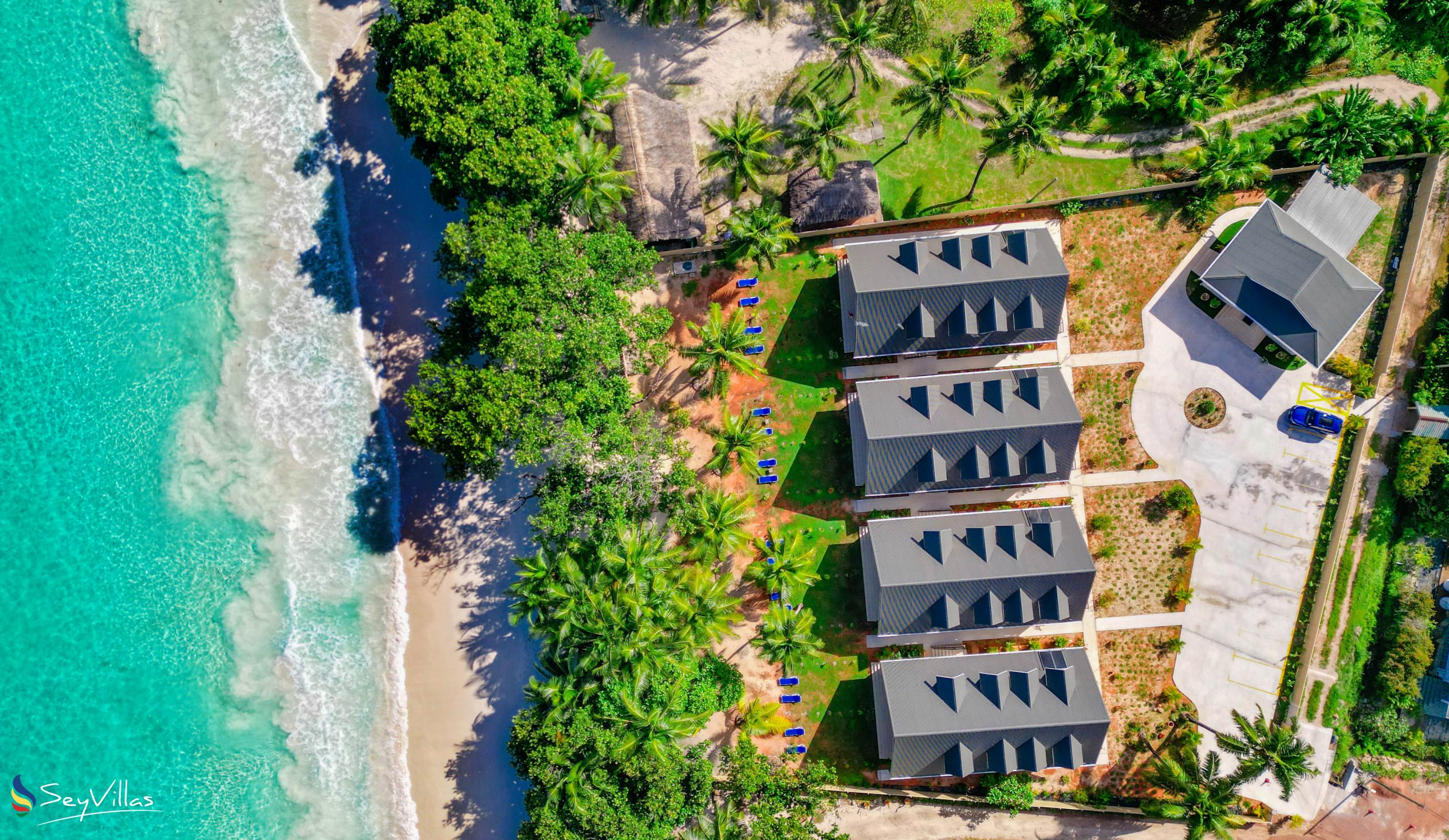 Photo 5: Lazio Beach Residence - Outdoor area - Praslin (Seychelles)