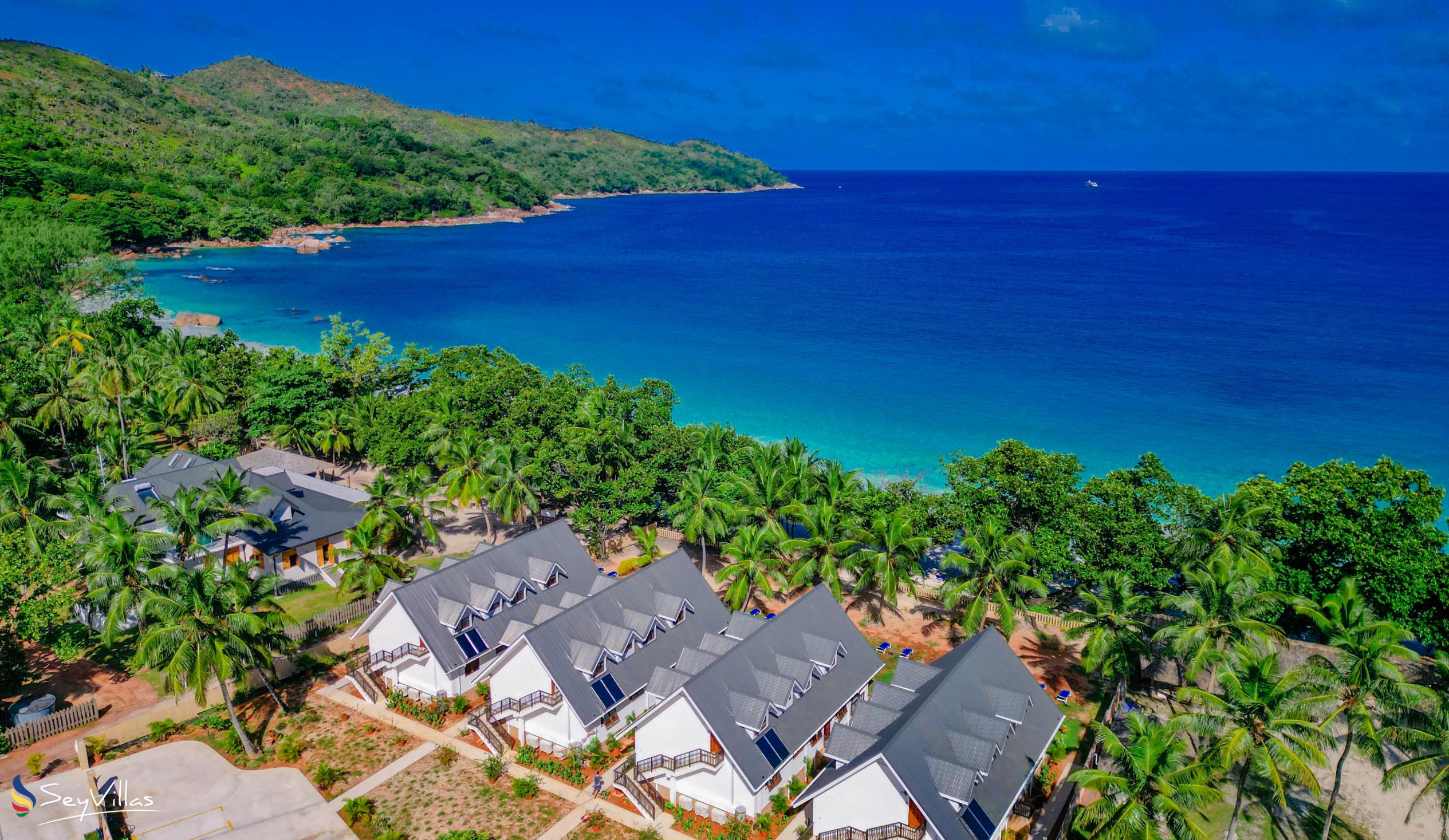 Photo 3: Lazio Beach Residence - Outdoor area - Praslin (Seychelles)