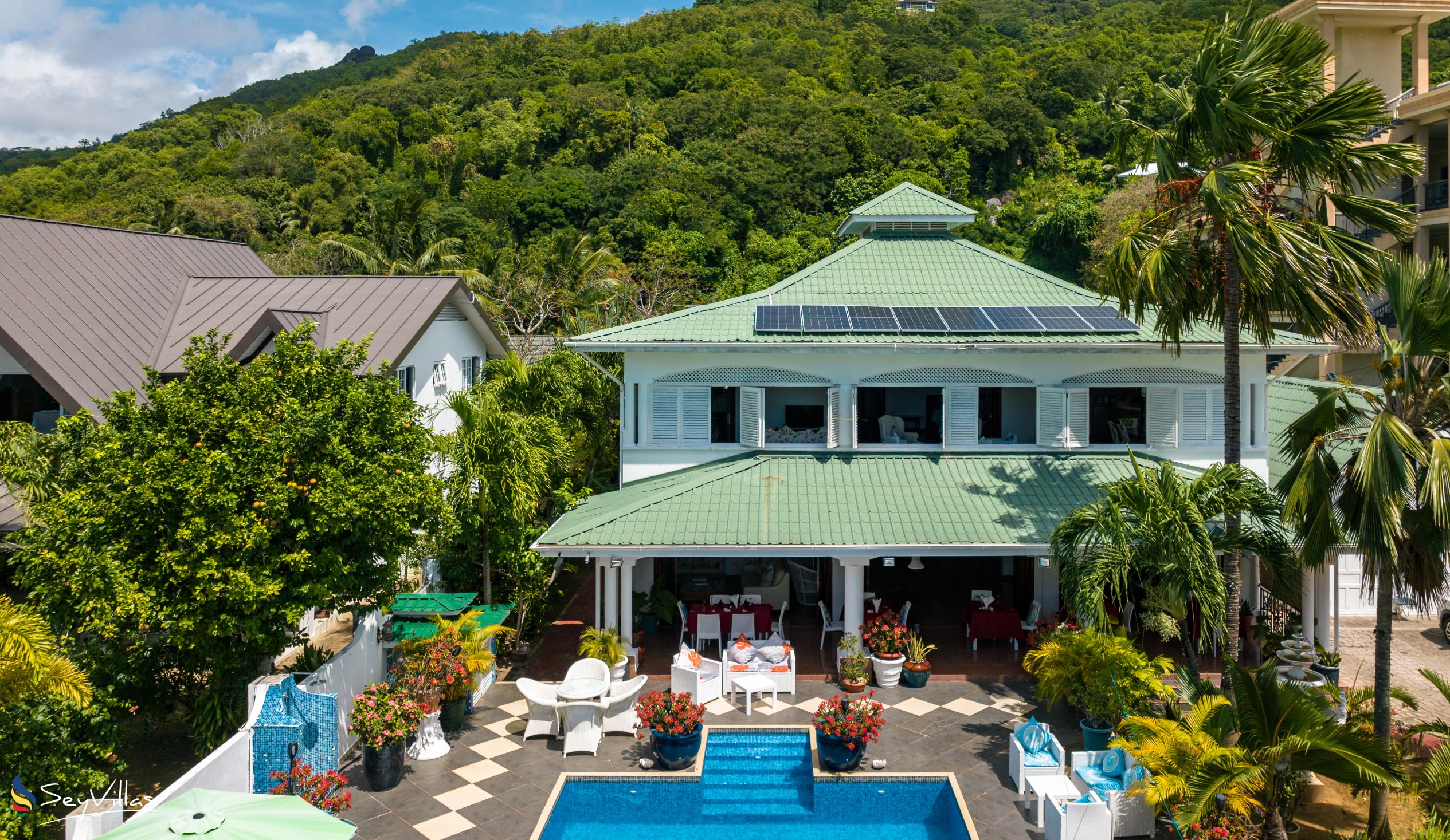 Photo 11: Le Bonheur Villa - Outdoor area - Mahé (Seychelles)