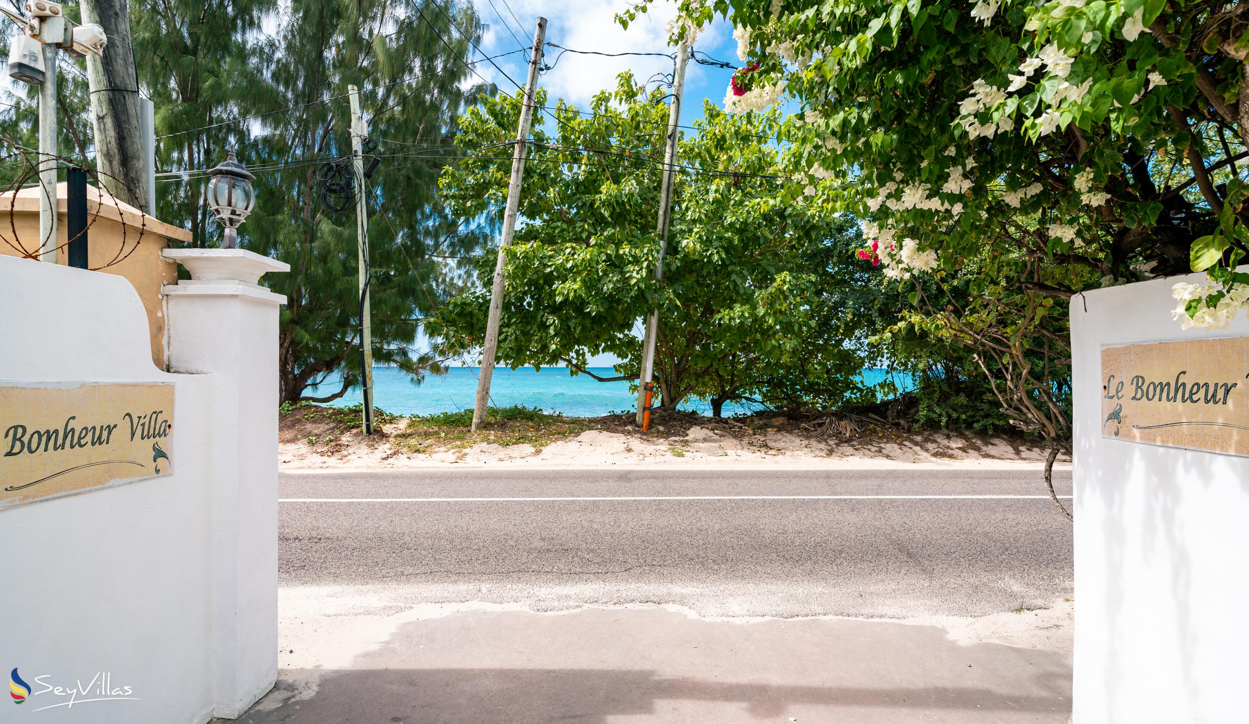 Photo 15: Le Bonheur Villa - Outdoor area - Mahé (Seychelles)