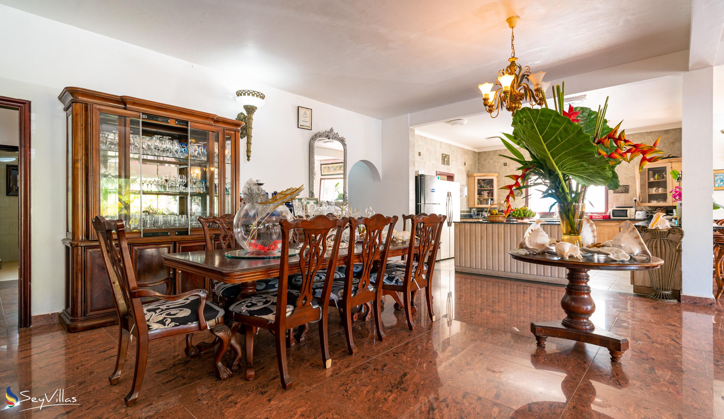 Photo 22: Le Bonheur Villa - Indoor area - Mahé (Seychelles)