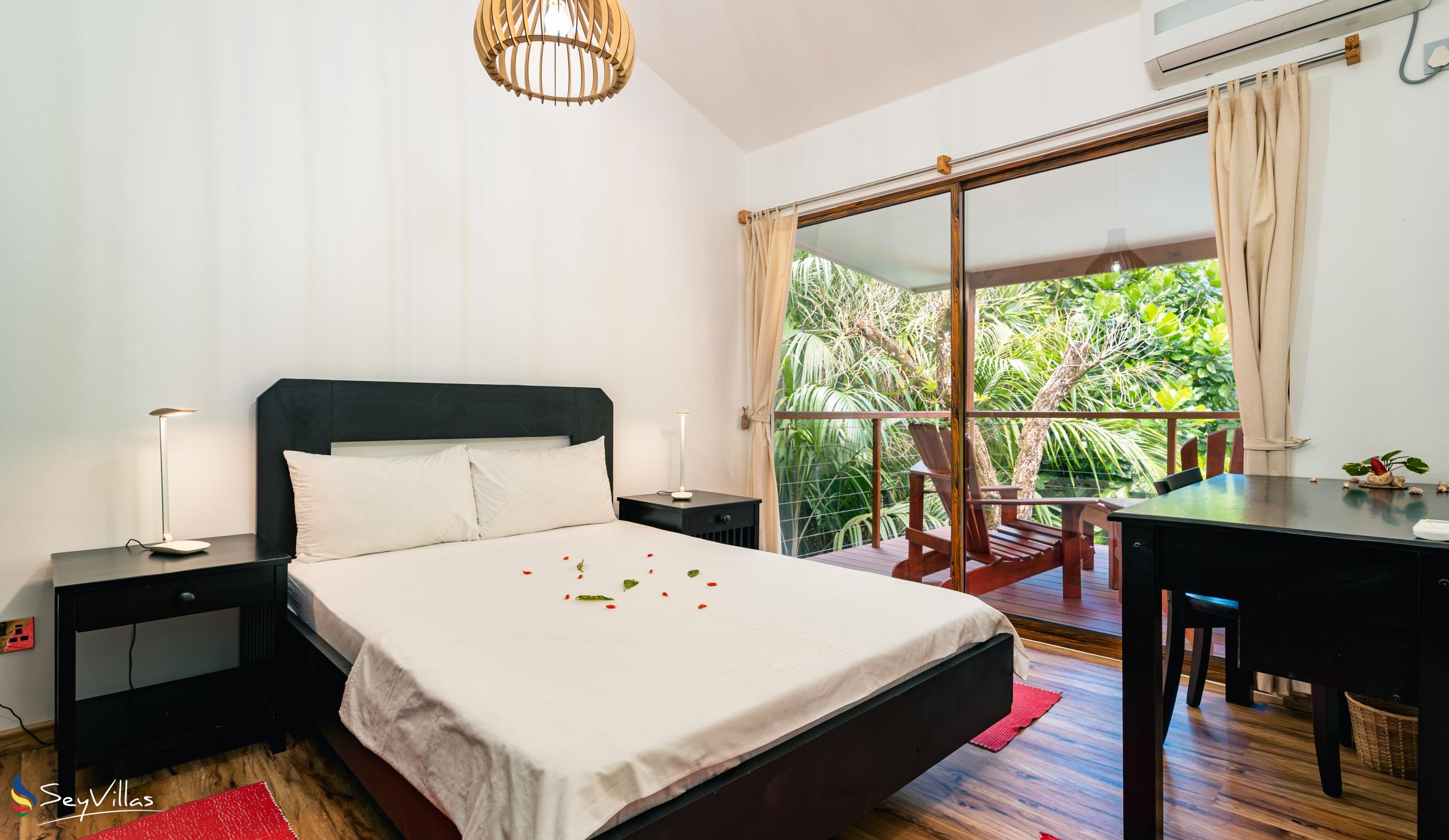 Photo 62: Cashew Nut Grove Chalets - Chalet with pool view - Mahé (Seychelles)